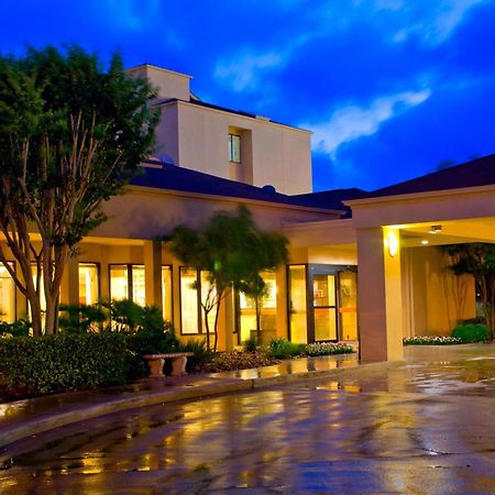 Courtyard By Marriott San Antonio Airport Hotel Екстериор снимка